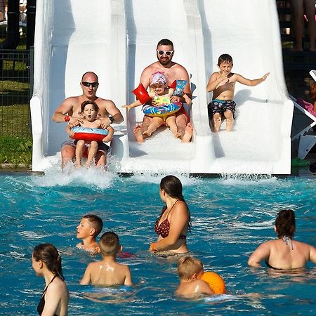 Hotel Dom Sportowca Błonie - MOSiR Sanok Zewnętrze zdjęcie