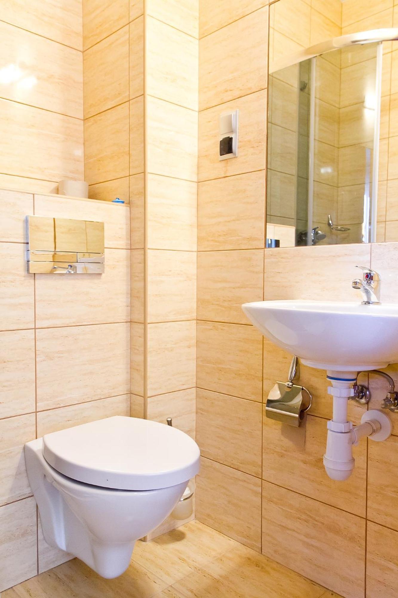 Hotel Dom Sportowca Błonie - MOSiR Sanok Zewnętrze zdjęcie