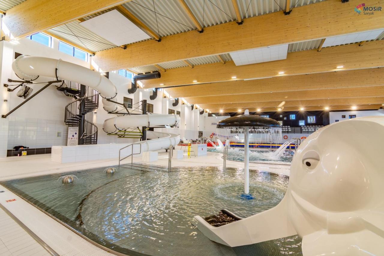 Hotel Dom Sportowca Błonie - MOSiR Sanok Zewnętrze zdjęcie