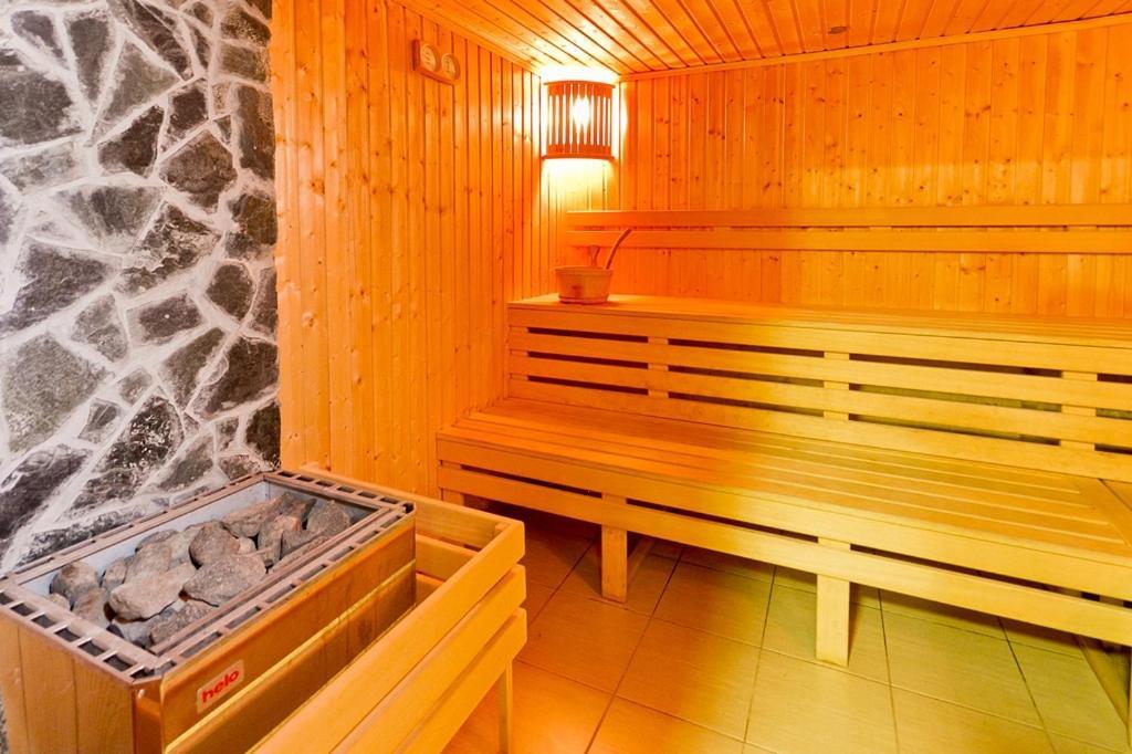Hotel Dom Sportowca Błonie - MOSiR Sanok Zewnętrze zdjęcie